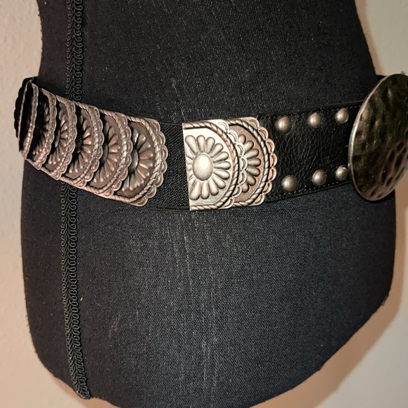 Women’s Vintage Silver Tone Coin Stretch Belt 80s Shiny Disc Metal Cincher Belt - Picture 5 of 16